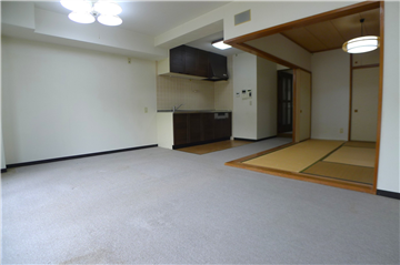 LDK（入口方向を撮影／リフォーム・補修等前）