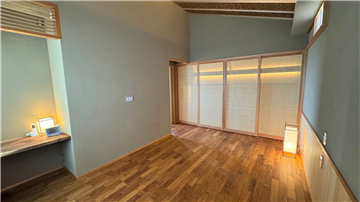 約9.1畳の洋室2／クローゼット方向を撮影