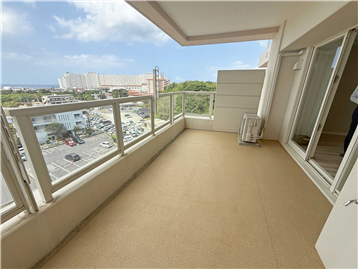 奥行最大約3mの大型バルコニー