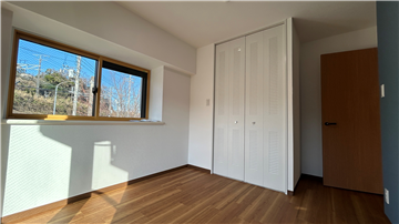 洋室1(東側を撮影)