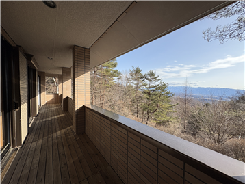 バルコニー(南東方向を撮影)