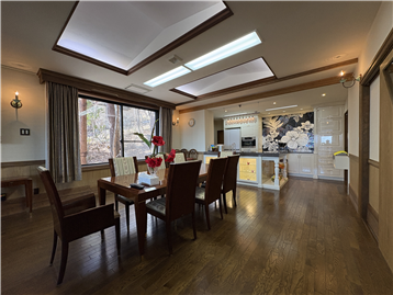 LDK(キッチン方向を撮影)