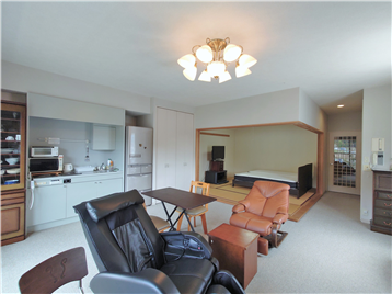 LDKの西側角より和室方向