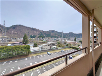 5階外廊下より南方向の眺望