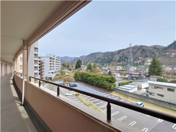 5階外廊下より東方向の眺望