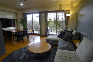 LDK(開口部方向を撮影)