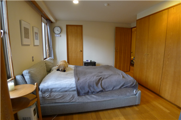 洋室(南西方向を撮影)