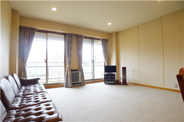 ＬＤＫ（バルコニー方向を撮影） 