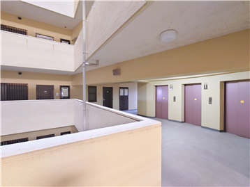 5階エレベーターホール