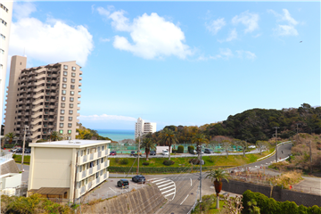 洋室東側窓からの眺望