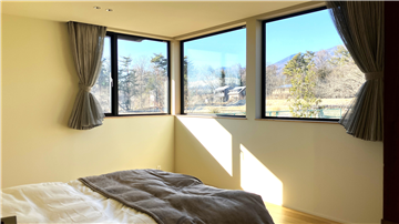 洋室１／入口より撮影