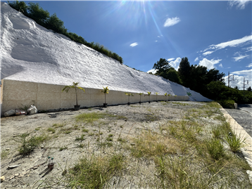 敷地／北西方向を撮影