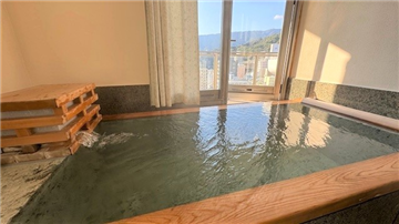 室内で楽しめる各戸温泉/時間制限なし