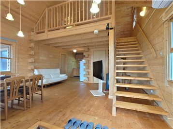 LDKを玄関側より