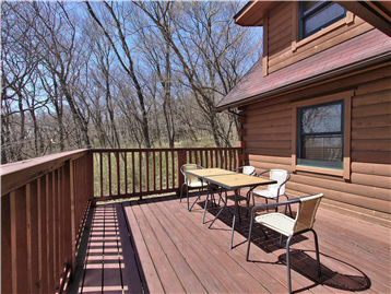 日当たりの良いデッキスペース