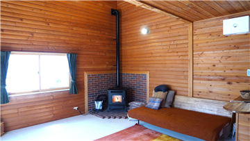 リビング（西方向を撮影）