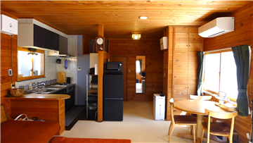 リビング（北東方向を撮影）