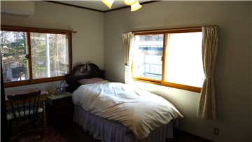 洋室（入口より撮影）