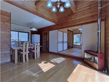 LDKの南側角より和室1方向