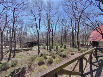 ウッドデッキより南方向の眺望