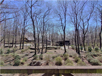 ウッドデッキより南東方向の眺望