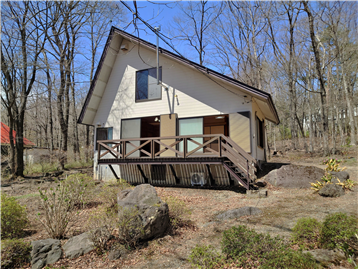 建物外観を東側より