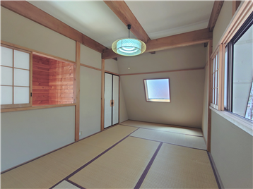 和室2を居室入口側より