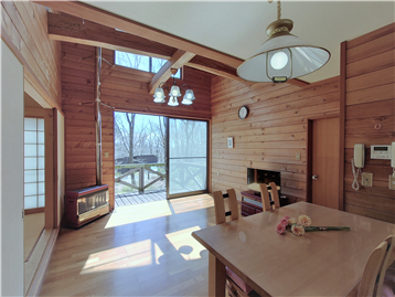 LDKの北側角よりデッキ方向