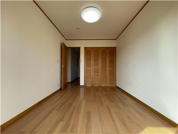 洋室3（入口方向を撮影）