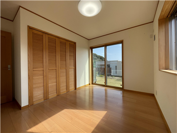 洋室2（クローゼット方向を撮影）