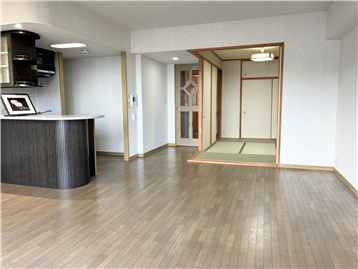 LDK(入口方向を撮影)