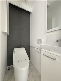 手洗器のあるトイレ