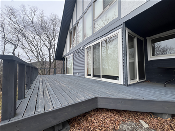 ウッドデッキ（北西方向を撮影）