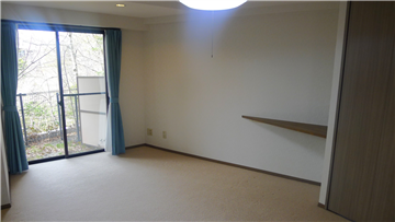 洋室(入口より撮影)