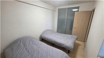 サービスルーム（約6.4畳）