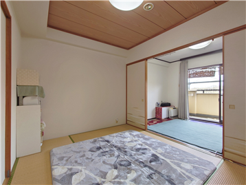 和室の北側角より洋室方向