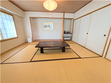 板敷・床の間のある和室