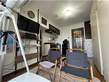 洋室／入口方向を撮影