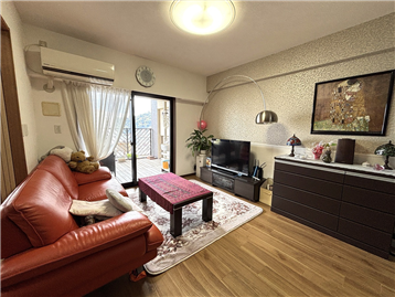 LDK（キッチン方向から撮影）