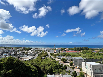 バルコニーからのオーシャンビュー／正面（南西）方向を撮影