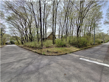 北東・南東側二面道路に接面した角地