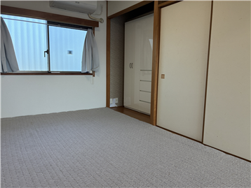 和室（ジュータン敷き）