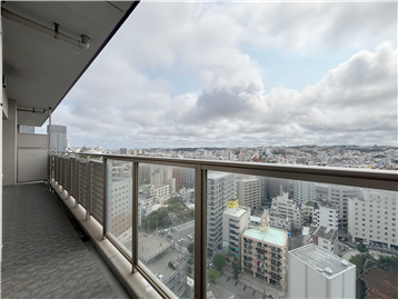 東側バルコニー