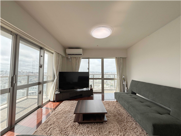 2面バルコニーのLDK（約19.2畳）