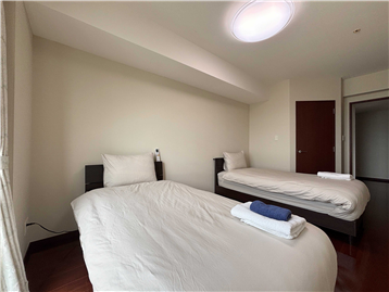 ウォークインクローゼット付きの洋室1