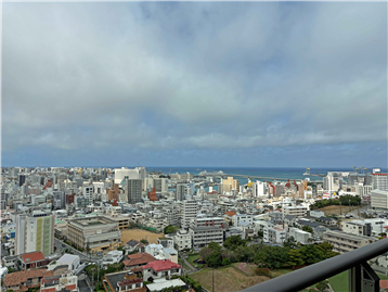 バルコニーからのオーシャンビュー／西方向を撮影