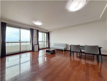 南西開口のリビング・ダイニング（約18.6畳）