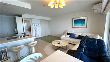 約14.6畳のリビングダイニング（畳コーナー方向を撮影）