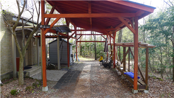 カーポート（２台駐車可）