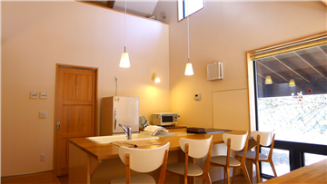 ダイニング・キッチン（北東方向を撮影）